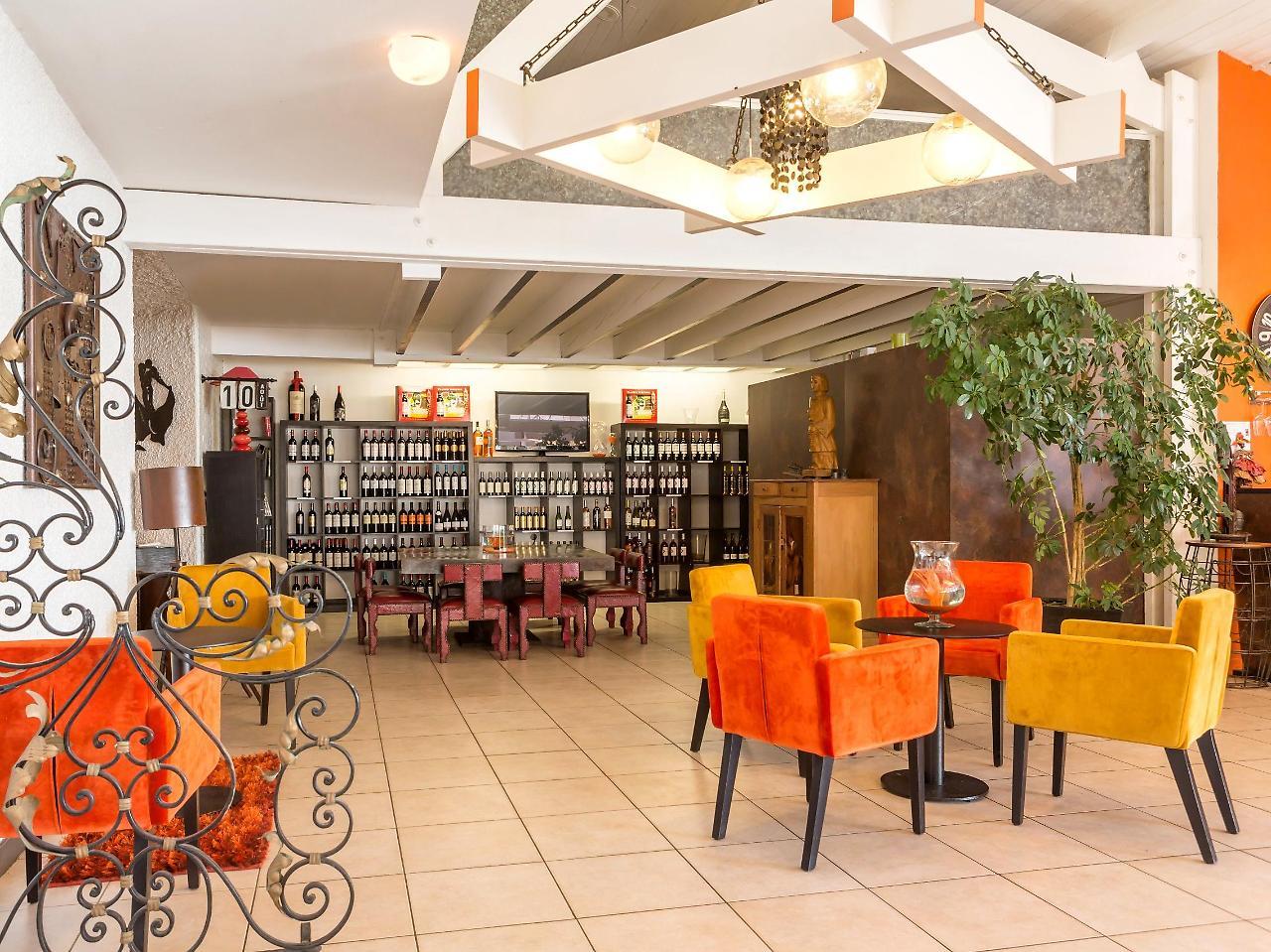 Logis Hotel Restaurant La Citadelle Blaye Exterior photo
