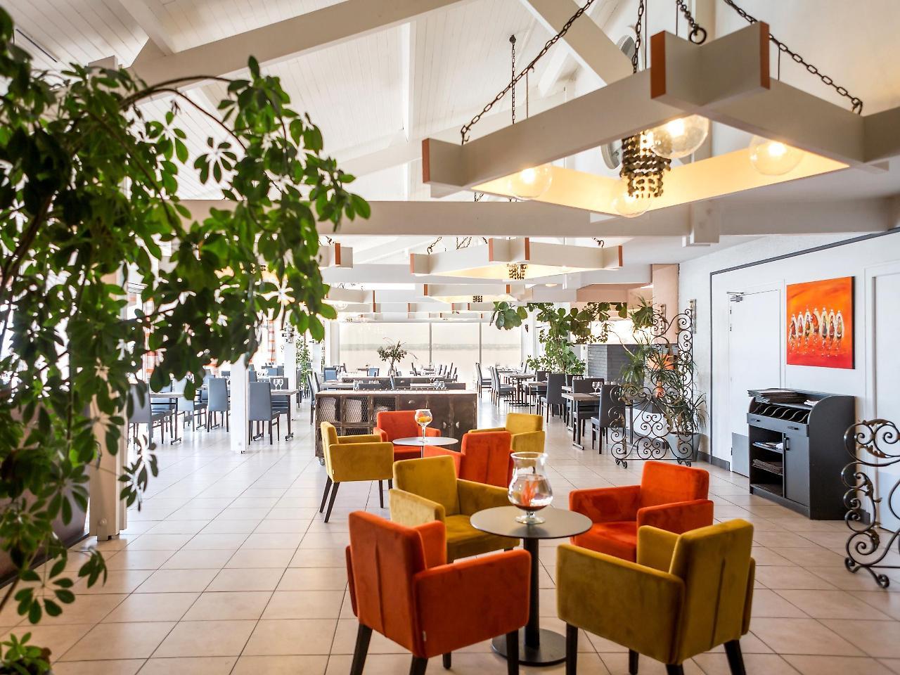 Logis Hotel Restaurant La Citadelle Blaye Exterior photo